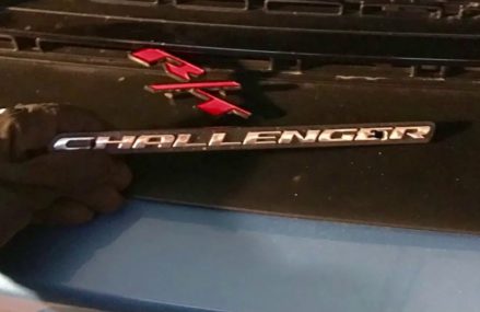 2016 Dodge Challenger Grill Emblem removal Local Area 72009 Balch AR