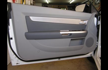 Dodge Stratus Driver Door at Oakdale 37829 TN