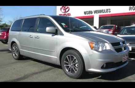 2017 Dodge Grand Caravan SXT Passenger Van Sacramento  Roseville  Folsom  Elk Grove at Madison 53778 WI