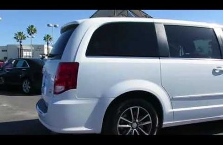 2017 Dodge Grand Caravan Passenger Van SXT Roseville  Sacramento  Folsom  Auburn at Medimont 83842 ID