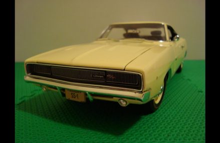 1968 Dodge Charger R/T Hemi, 1:18 scale, by Auto World Local Area 30348 Atlanta GA