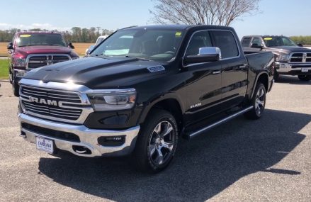 2019 RAM 1500 Laramie Crew Cab 4×4 Feature Review Area Near 60482 Worth IL