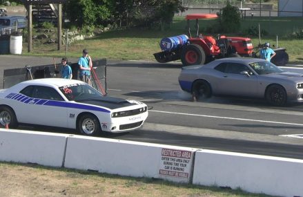 Hellcat vs Drag Pack Challenger – drag racing at Louisville 40222 KY