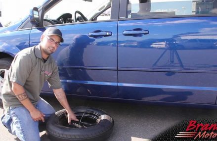 Changing the Tire on Dodge Grand Caravan, Chrysler Town and Country – Brandl Media Minute – 09-08-11 at Minor Hill 38473 TN