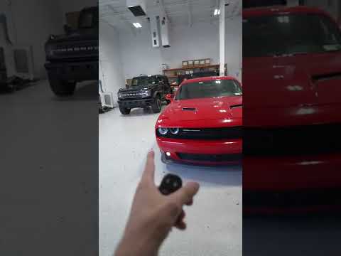 Dodge Challenger Lightshow feature Using Keyfob 2019