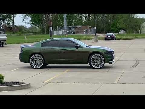 2018 Dodge Charger RT on 26s DUBs 2019